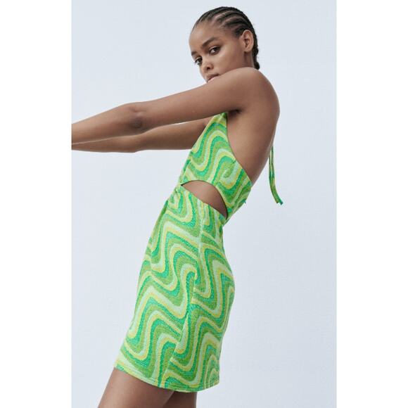 Zara Jacquard Mini Dress Halter Neck Cut-Out 70s Swirl Print Green Bloggers Fav - Picture 10 of 11